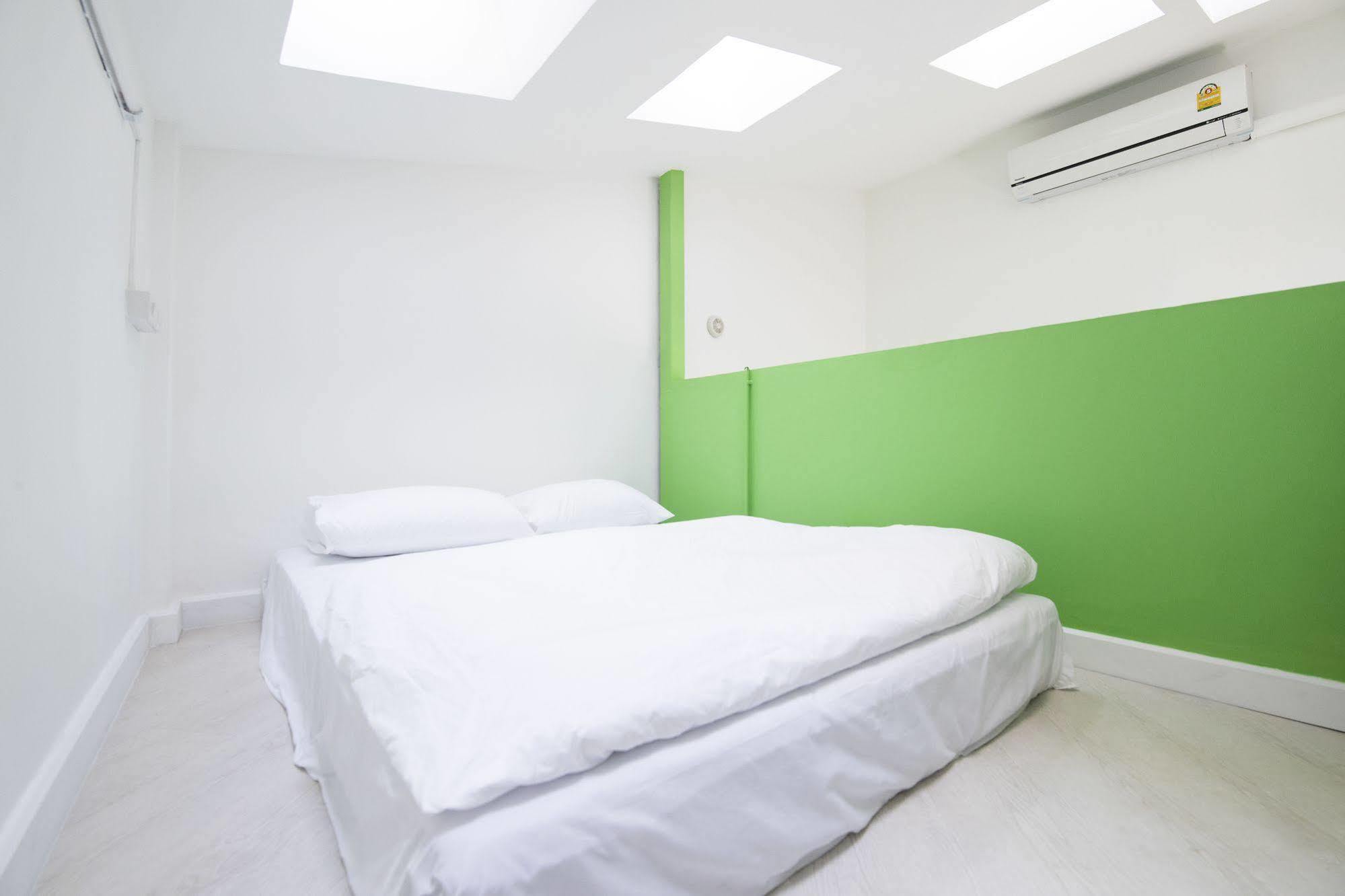 Pixellar Hostel Bangkok Exteriér fotografie